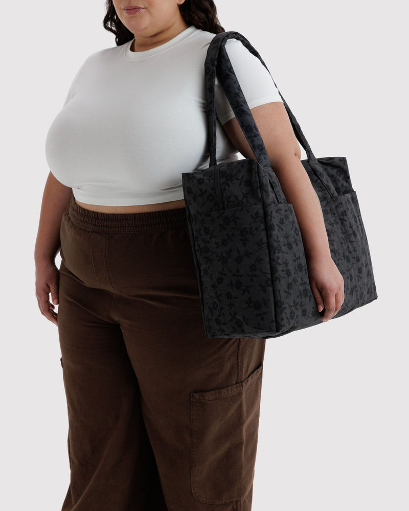 BAGGU Wholesale  Cloud Carry-on - Charcoal Ditsy Floral
