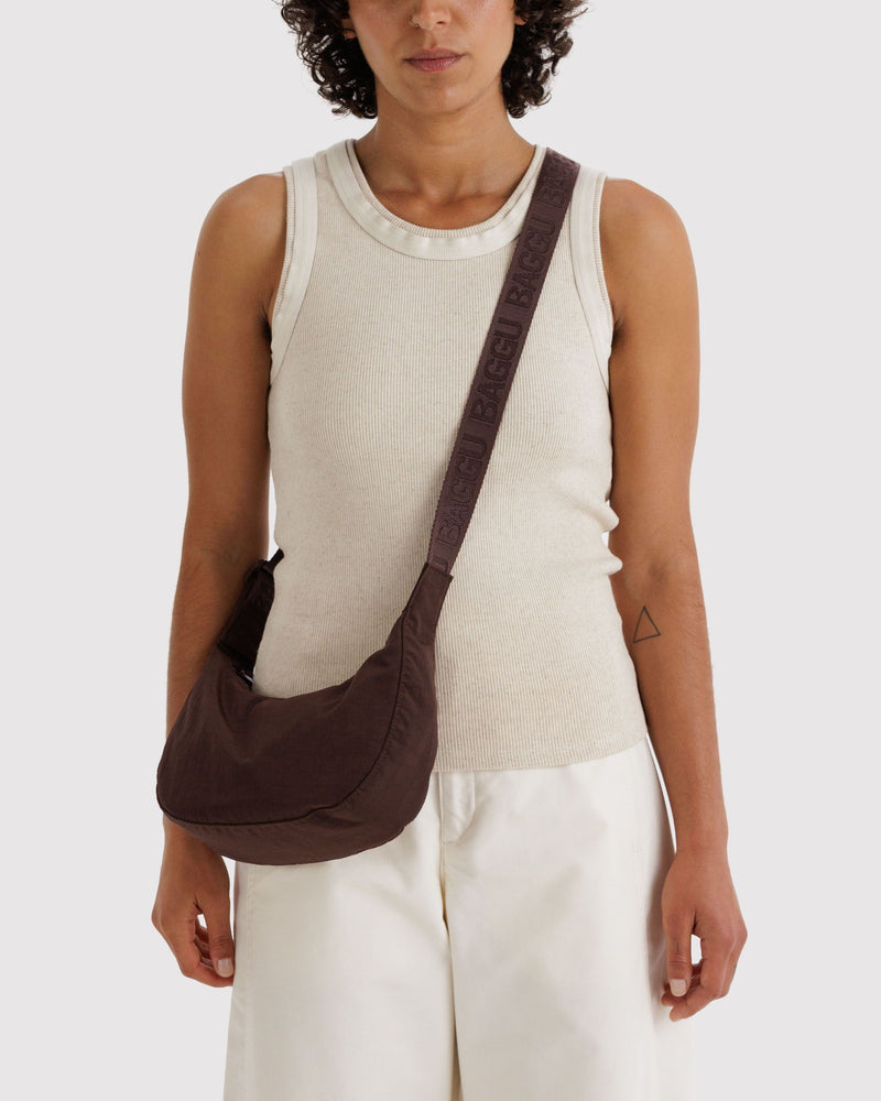 BAGGU Wholesale  Small Nylon Crescent Bag - Coffee