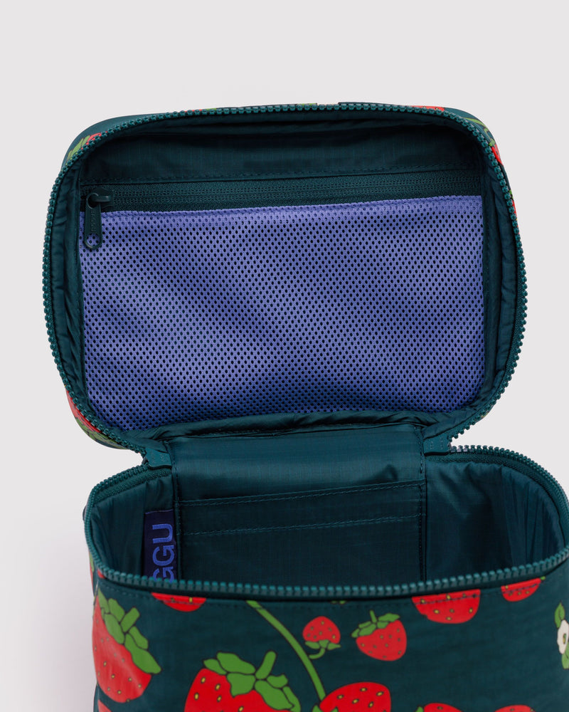 BAGGU Wholesale  Large Cosmetic Case - Strawberry Blossom