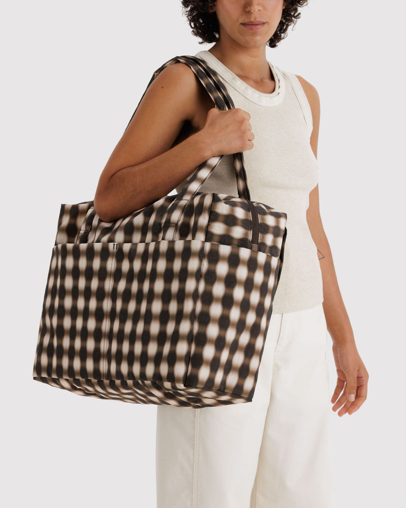 BAGGU Wholesale  Cloud Carry-on - Blurred Gingham Brown