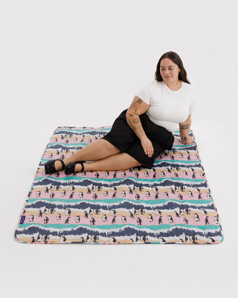 BAGGU Wholesale  Puffy Picnic Blanket - Penguin