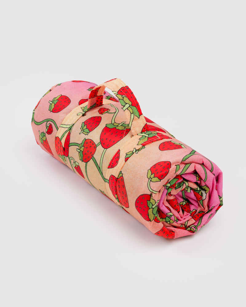 BAGGU Wholesale  Puffy Picnic Blanket - Strawberry Blossom