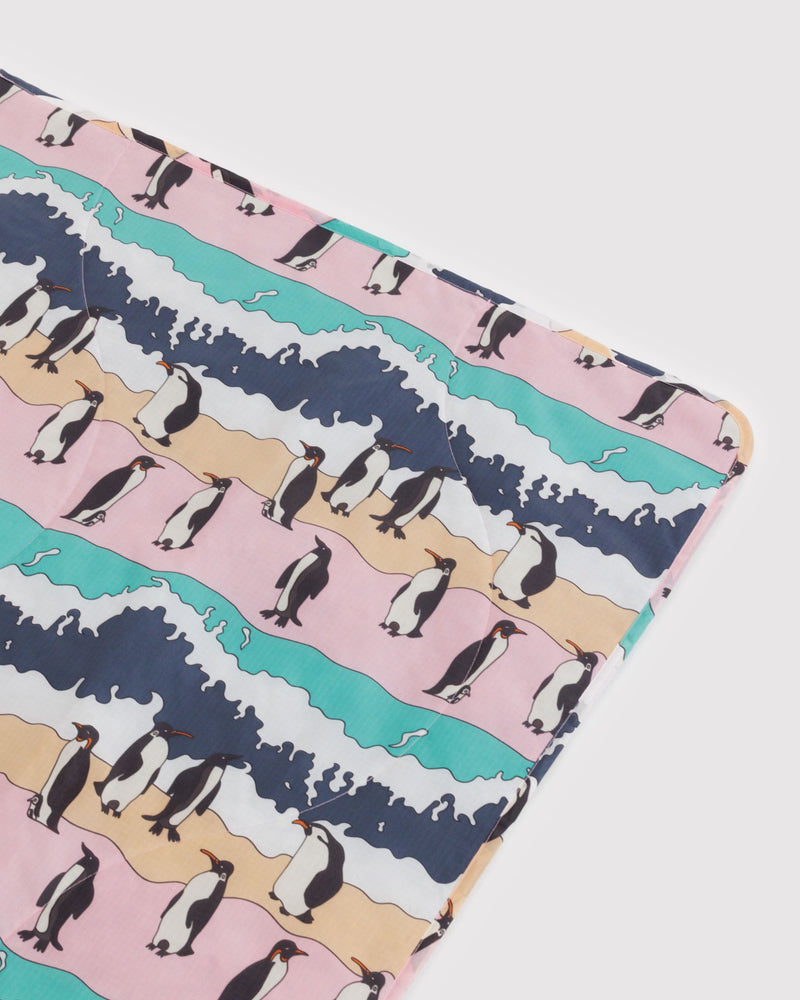 BAGGU Wholesale  Puffy Picnic Blanket - Penguin