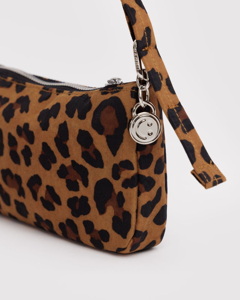 BAGGU Wholesale  Nylon Pochette - Leopard