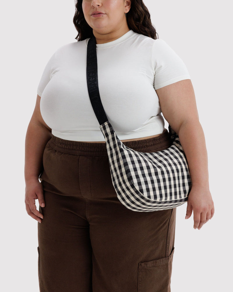 BAGGU Wholesale  Medium Nylon Crescent Bag - Black and Cream Gingham